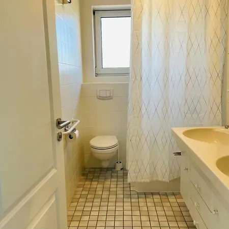 Duene 77 Moderne * 巴尔特鲁姆